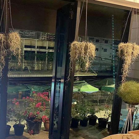 Susu Khaosan Hostel Bangkok Exterior photo