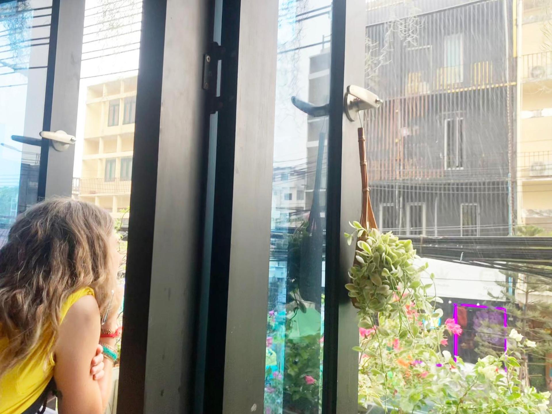 Susu Khaosan Hostel Bangkok Exterior photo