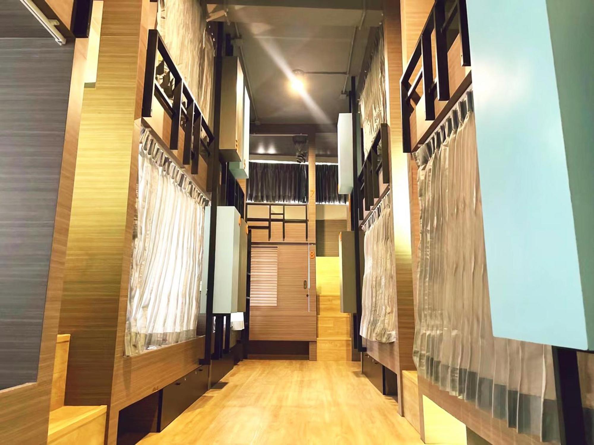 Susu Khaosan Hostel Bangkok Exterior photo