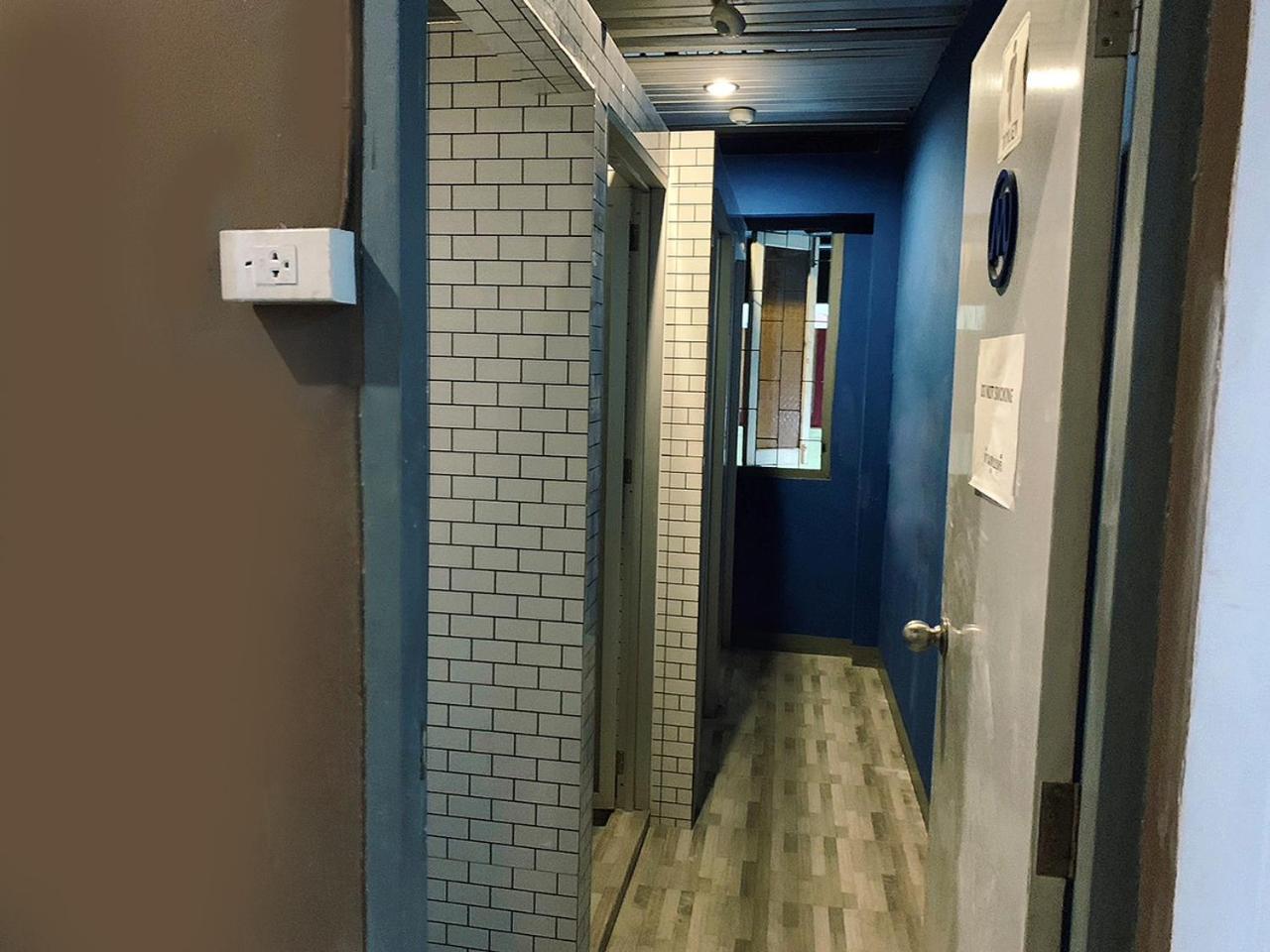 Susu Khaosan Hostel Bangkok Exterior photo