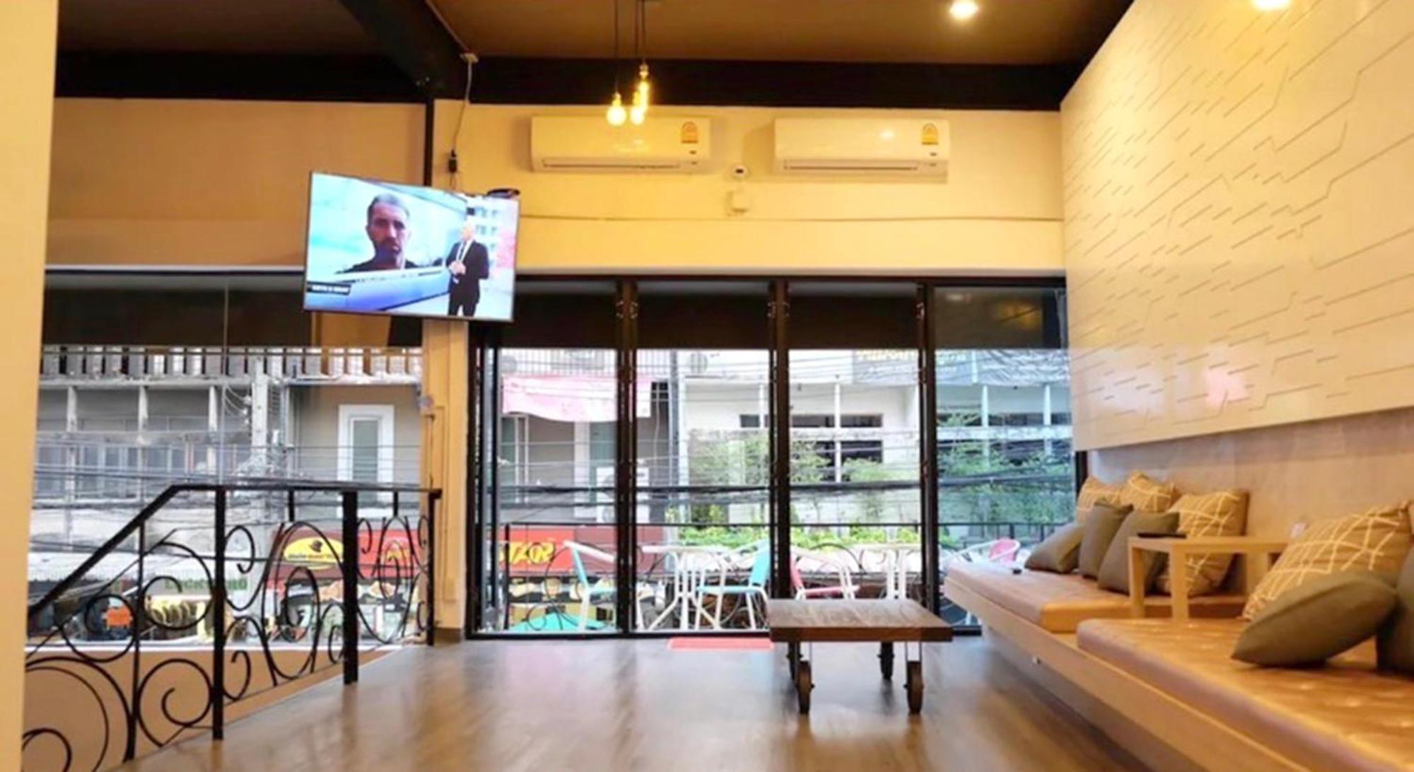 Susu Khaosan Hostel Bangkok Exterior photo